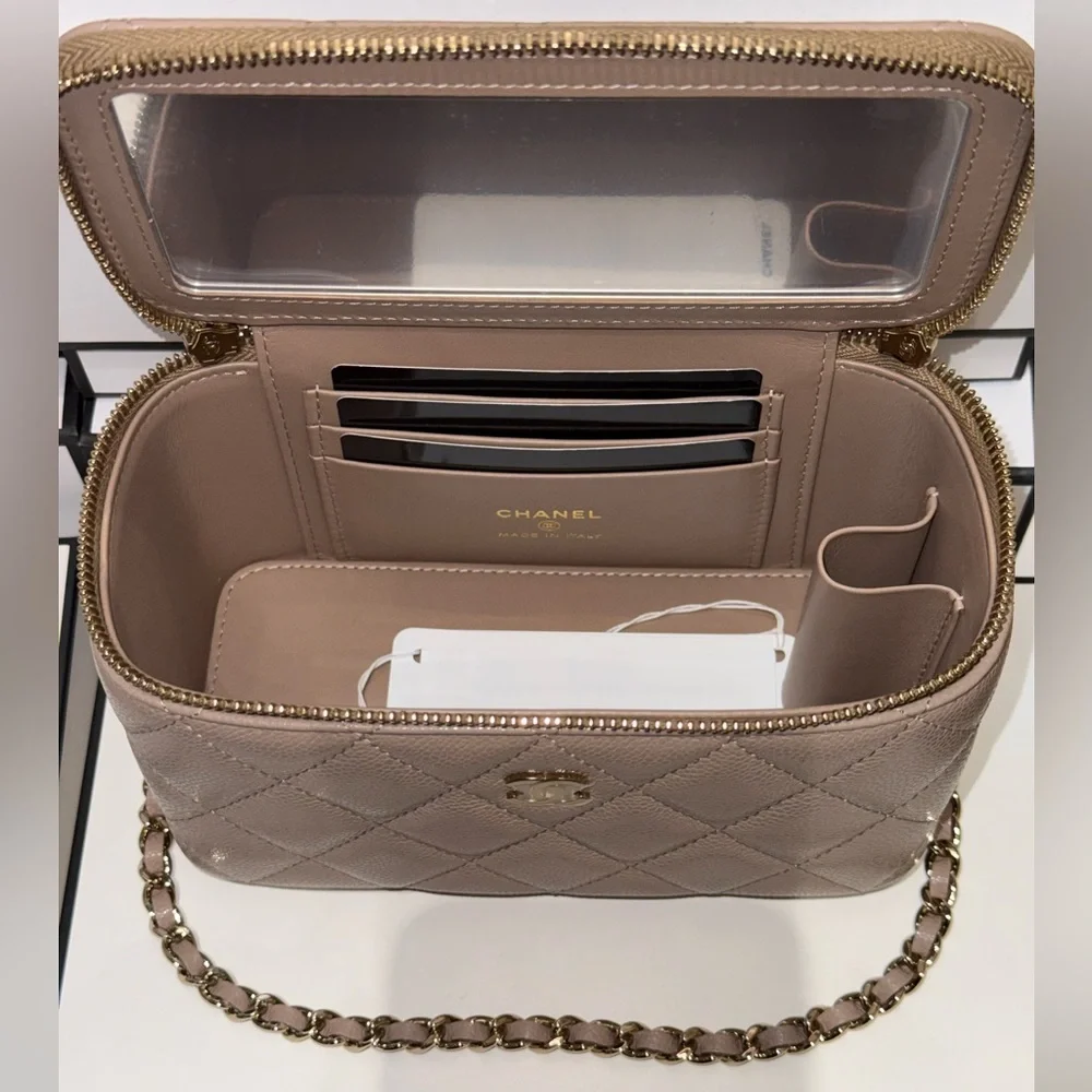 100% Authentic CHANEL Beige Classic Long Vanity with Chain - Picture 2 of 3